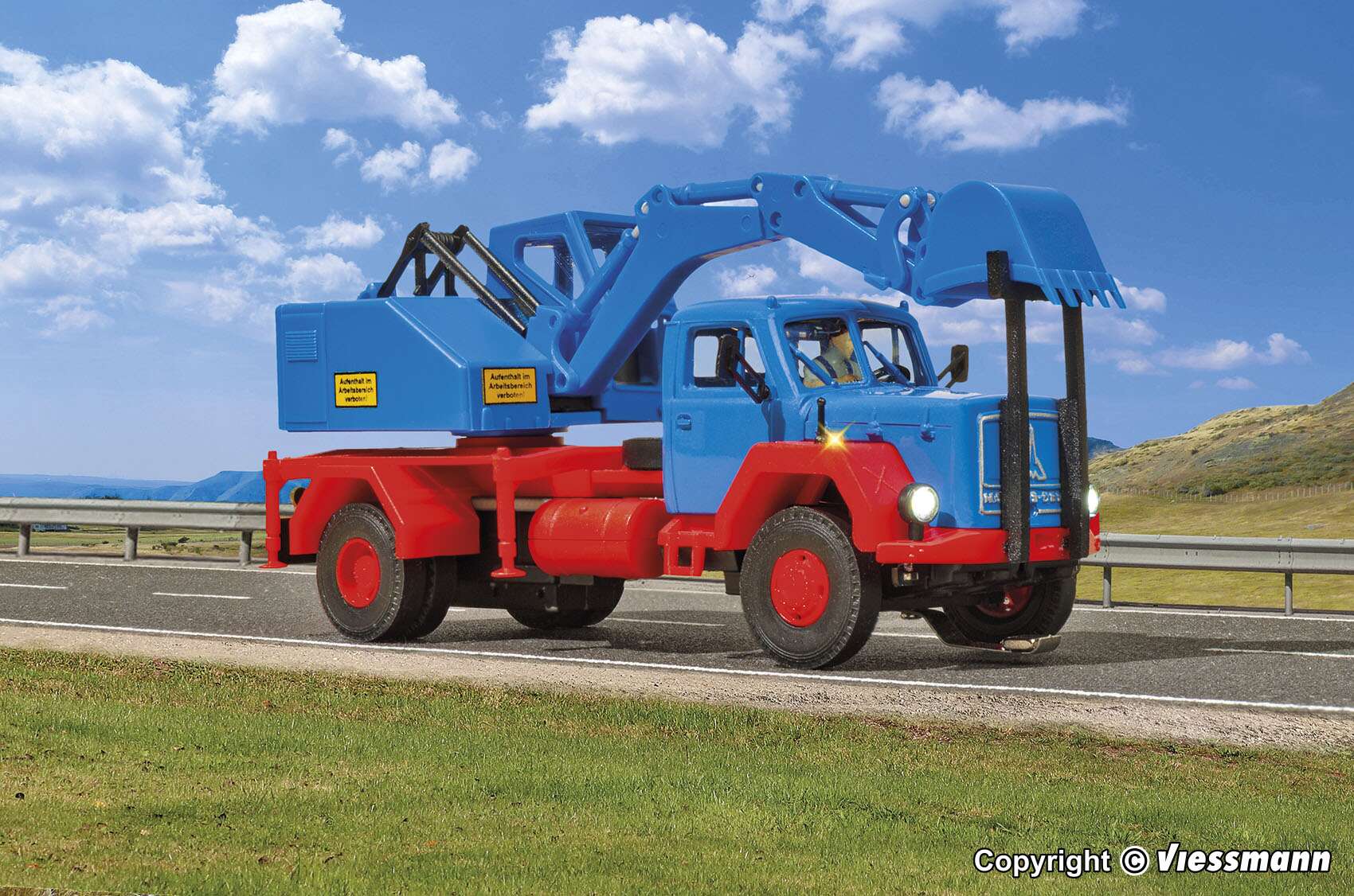 MAGIRUS DEUTZ 2-axle square bonnet with excavator attachment, basic, functional model