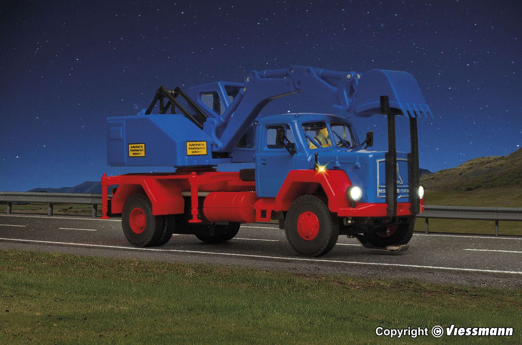MAGIRUS DEUTZ 2-axle square bonnet with excavator attachment, basic, functional model