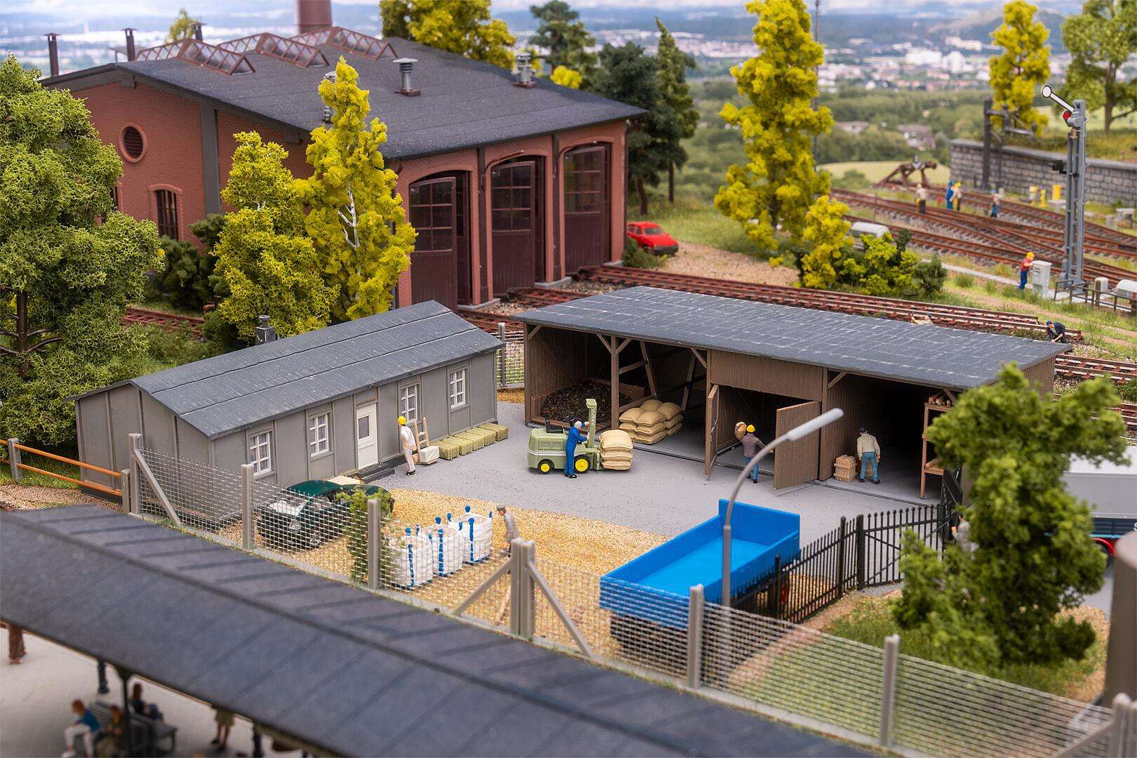 Barrack with coal shed