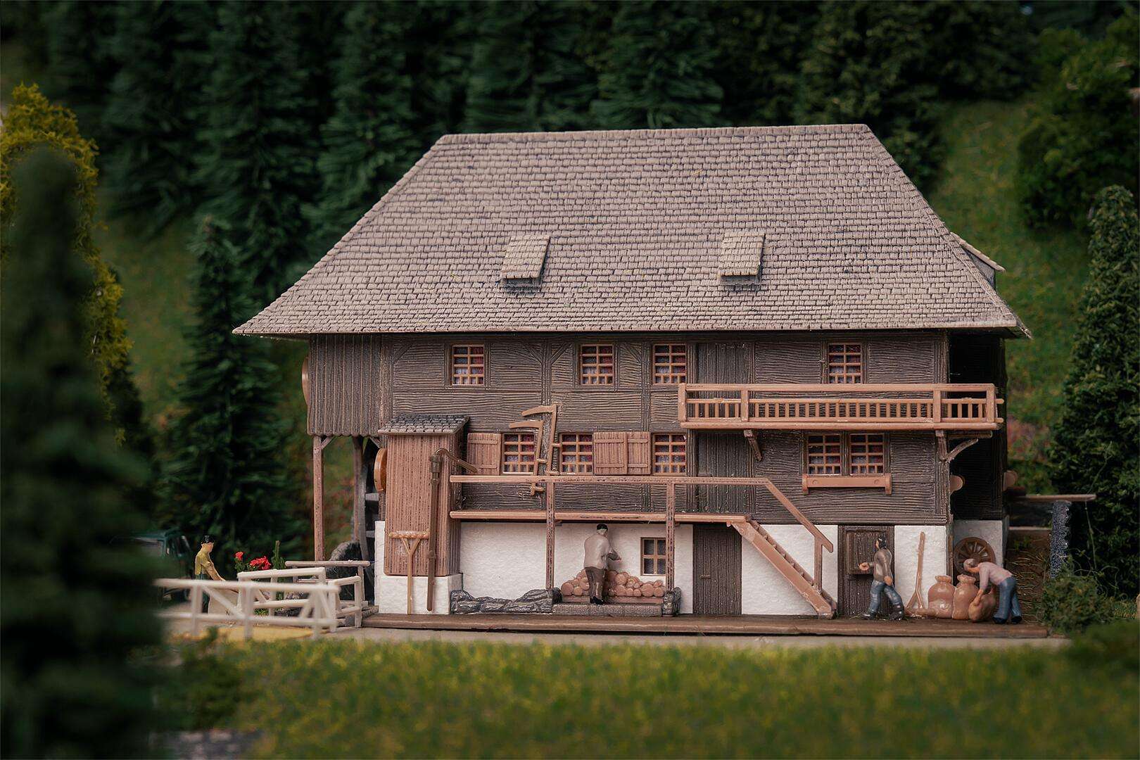 Öhlermill with figure Anniversary model