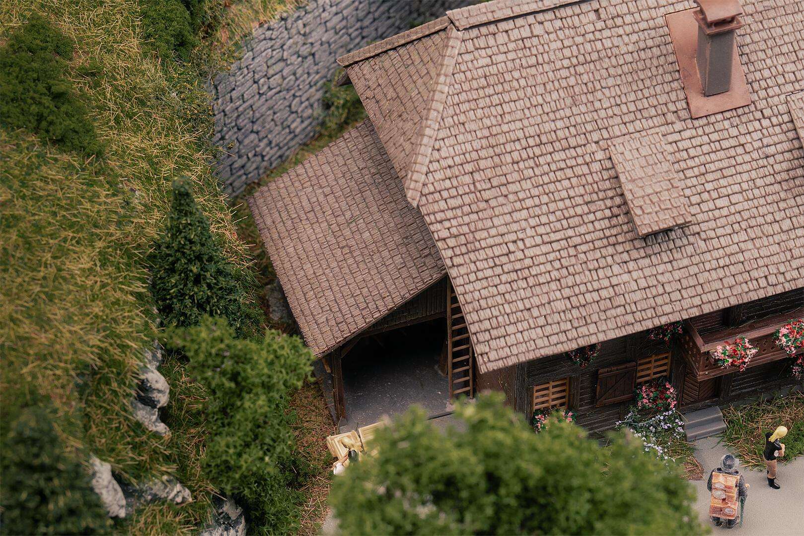 Clockmaker's house with figure Anniversary model