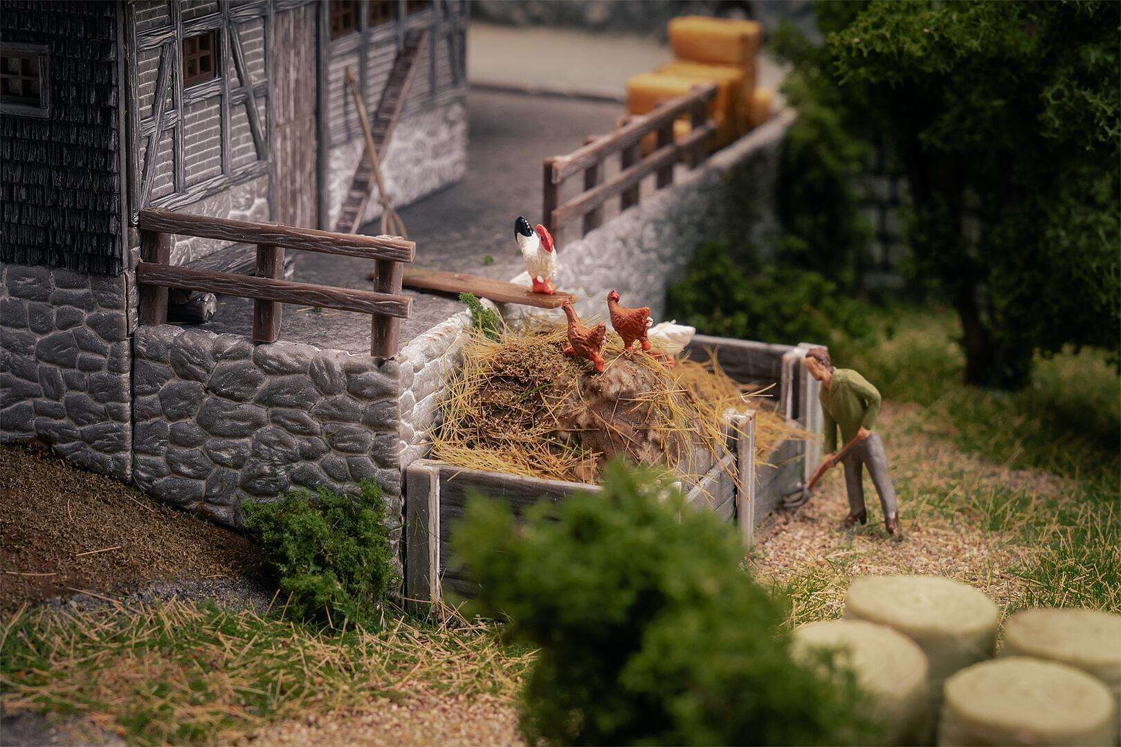 Black Forest farm with 2 figures Anniversary model