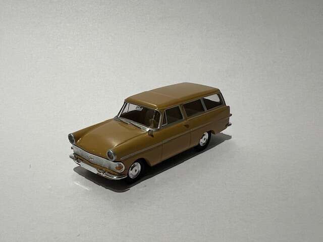 Opel Caravan Javabrun