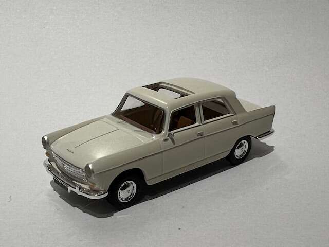 Peugeot 404 Beige m.soltak