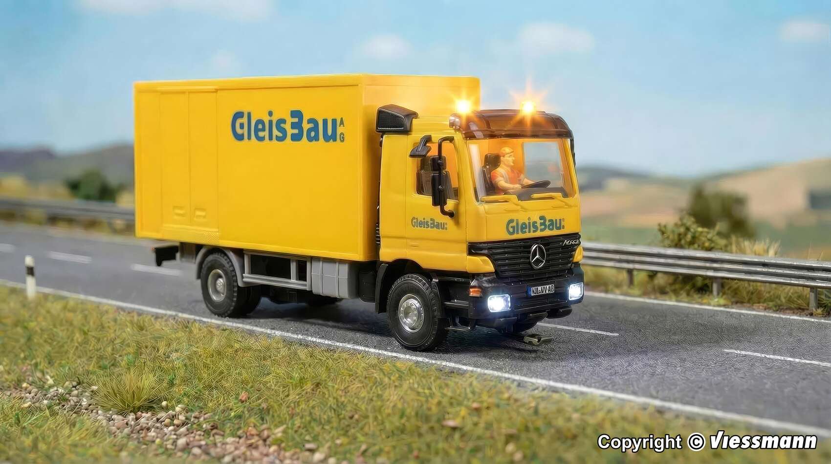 MB ACTROS 2-axle box body, GleisBau, functional model