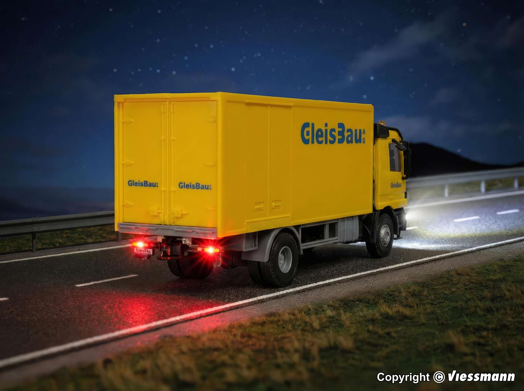 MB ACTROS 2-axle box body, GleisBau, functional model
