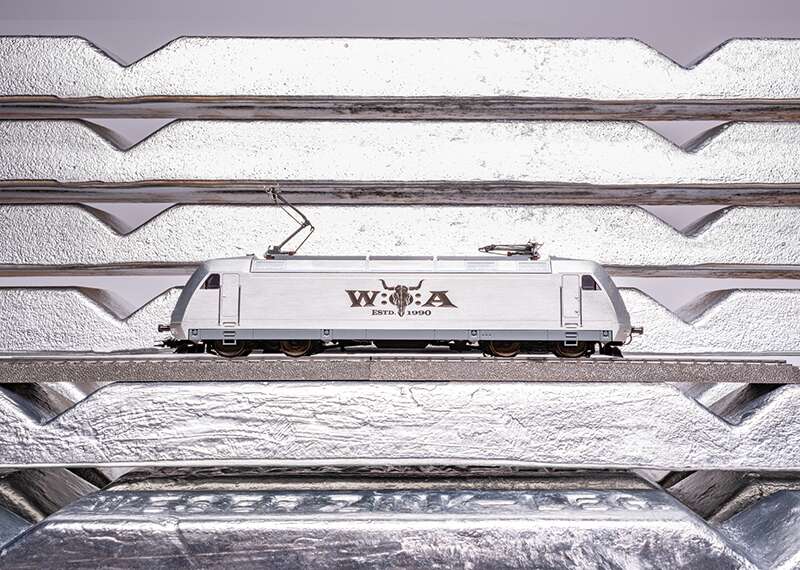 Class 101 Electric Locomotive Raw Metal Edition