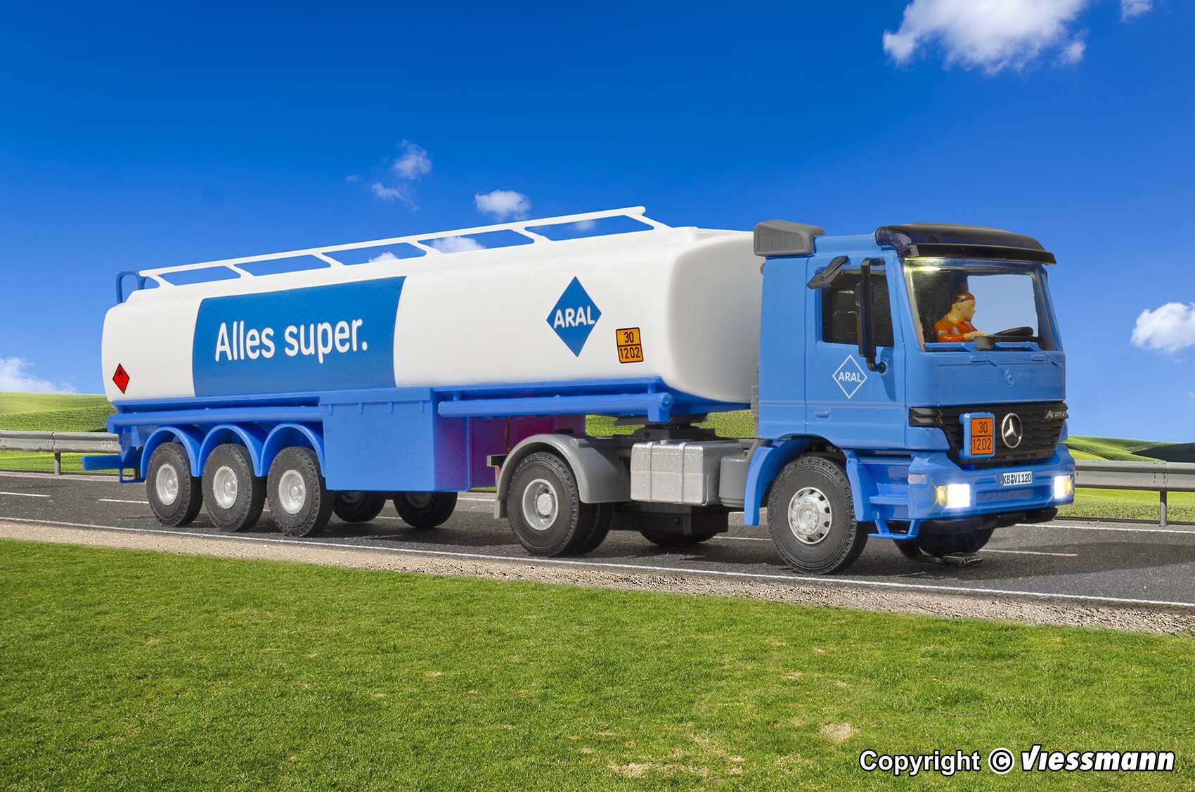 MB ACTROS 2-akslet trekkvogn med ARAL tankhenger, funksjonell modell