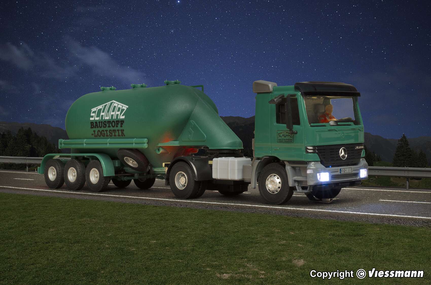 MB ACTROS 2-axle tractor with Schwarzbau silo semitrailer SL 337, functional model